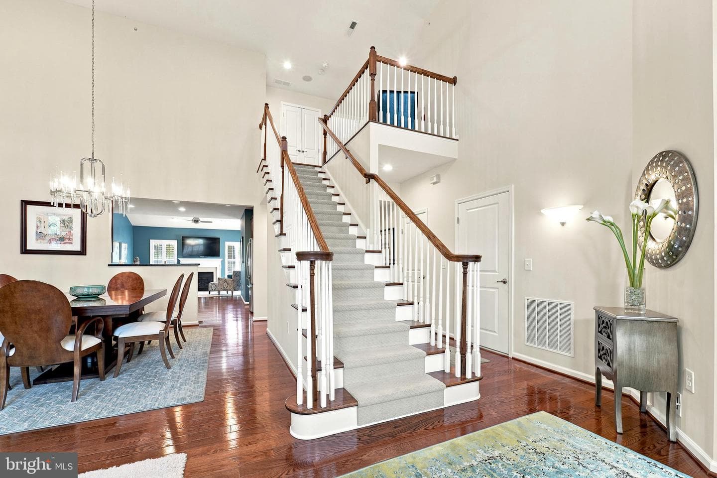 117 Mustang Way photo 4