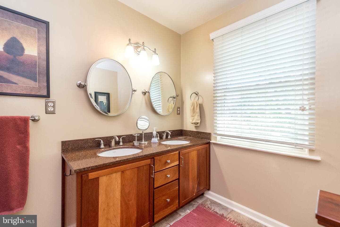 236 Longchamp Drive photo 34