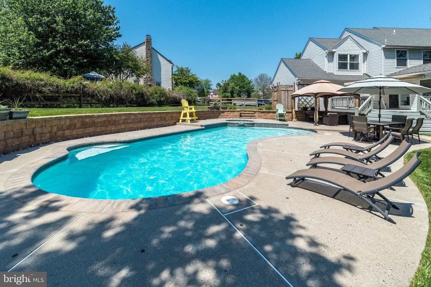 236 Longchamp Drive photo 59
