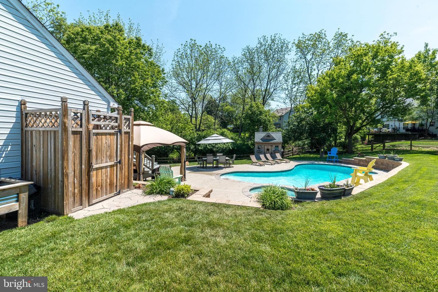 236 Longchamp Drive photo 63