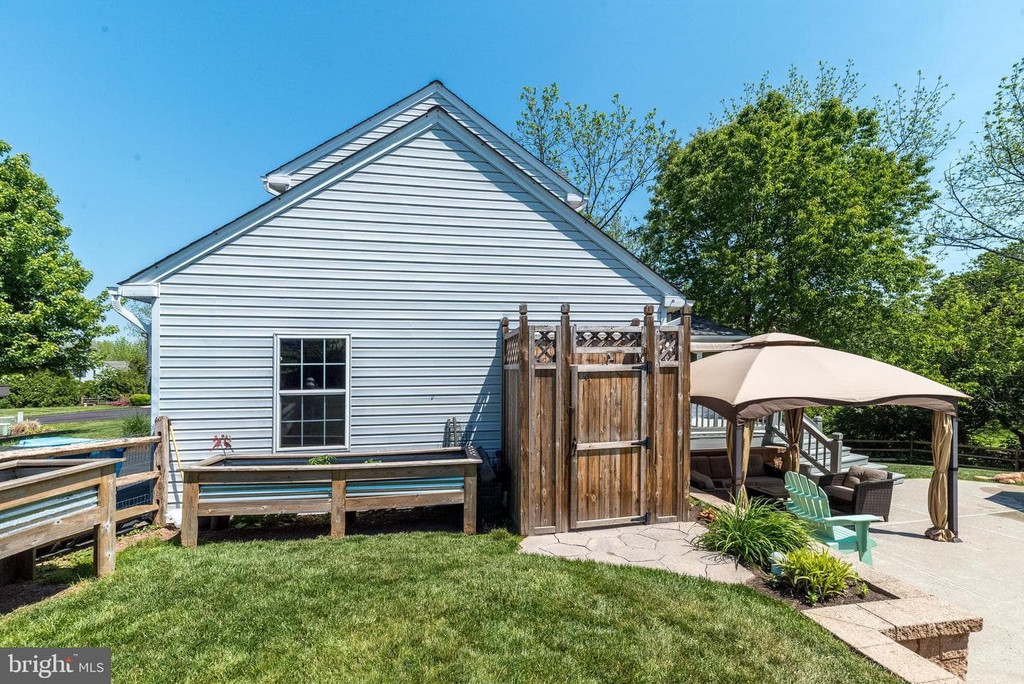 236 Longchamp Drive photo 65