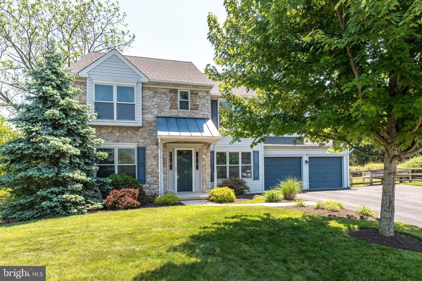 236 Longchamp Drive photo 78