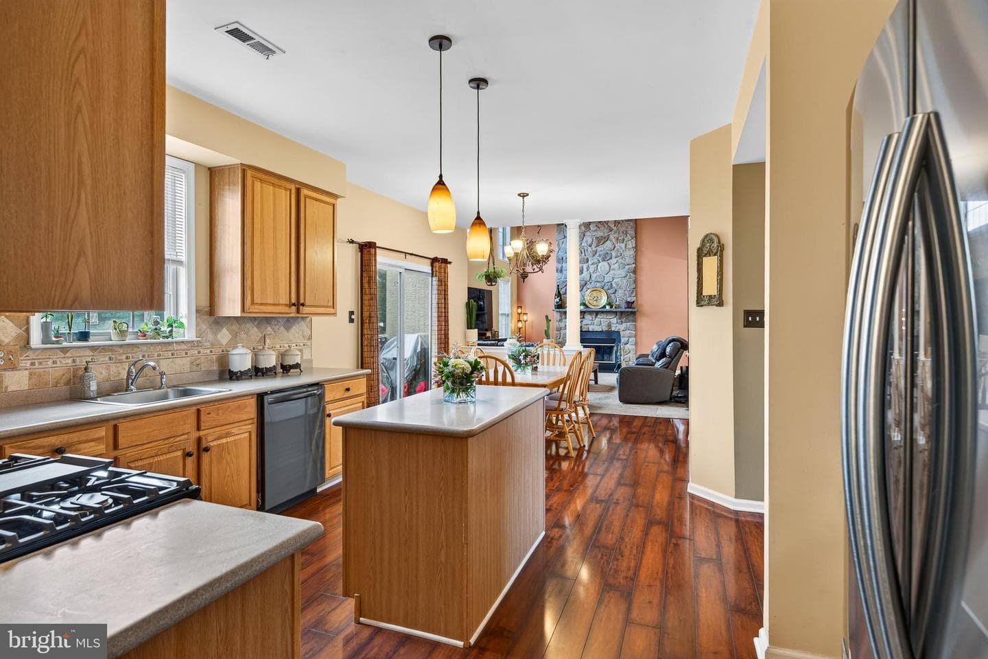 10 Surrey Lane photo 6