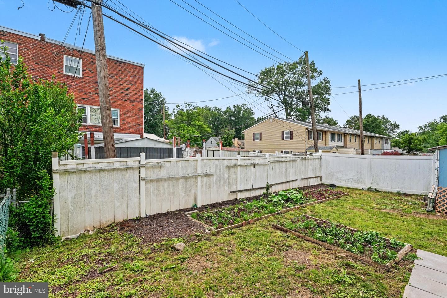 653 Franklin Street photo 39