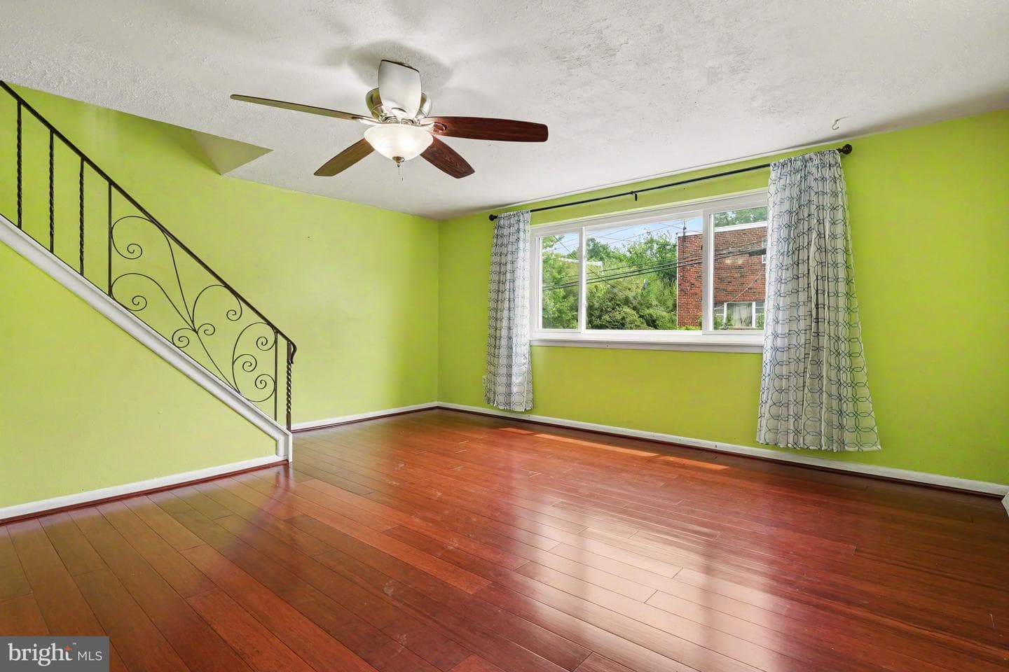 653 Franklin Street photo 7