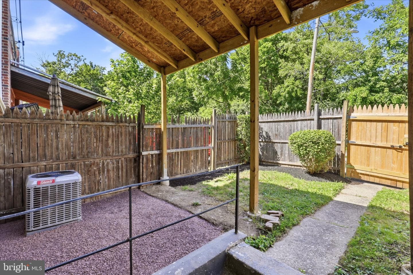 531 Basin Street photo 14