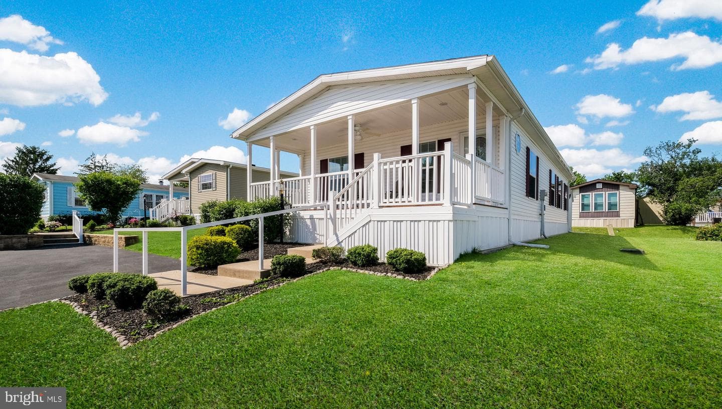 299 Meadow Ct, North Wales