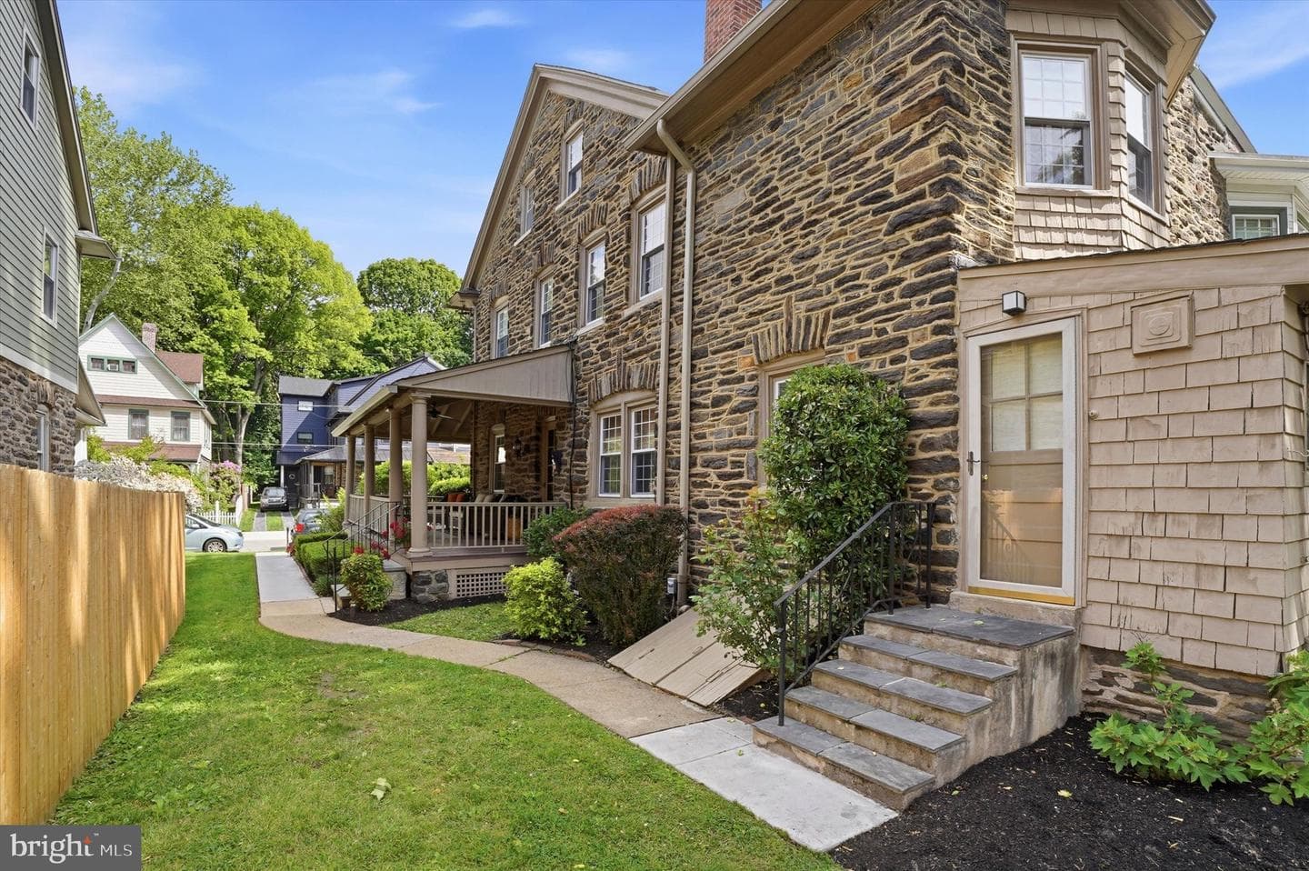 106 Elmwood Avenue photo 3
