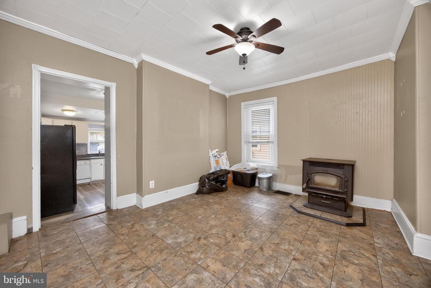 332 Walnut Street photo 9