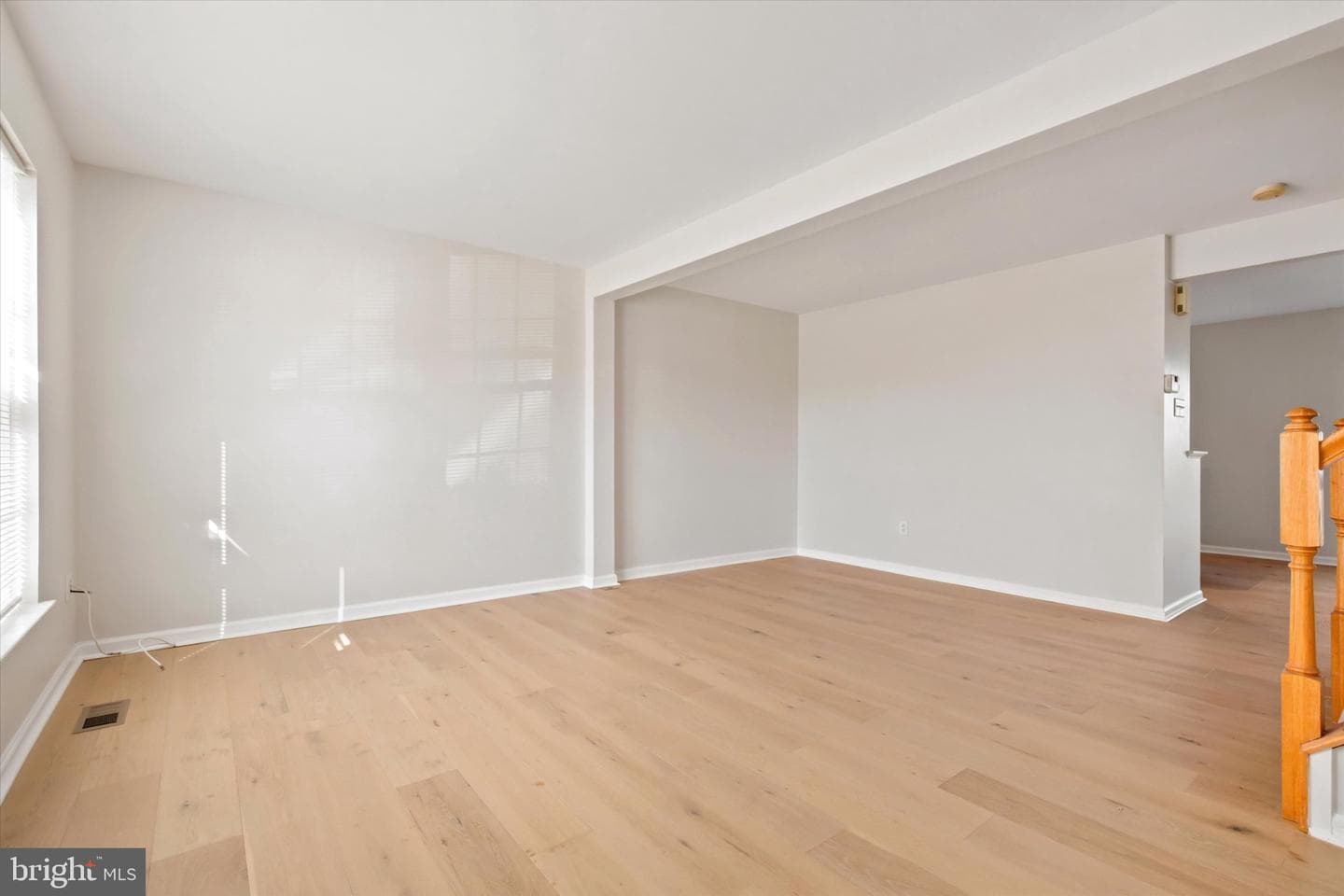 1282 Hunter Lane photo 2