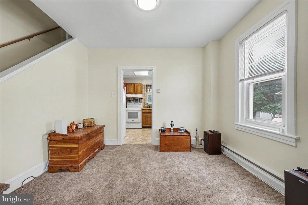 414 Fairview photo 17