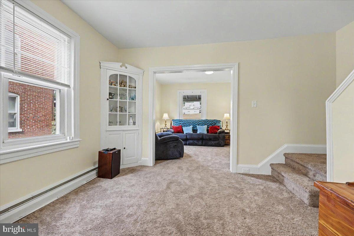 414 Fairview photo 19