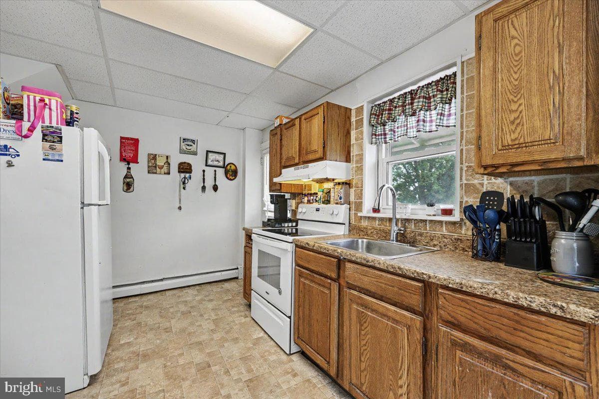 414 Fairview photo 23