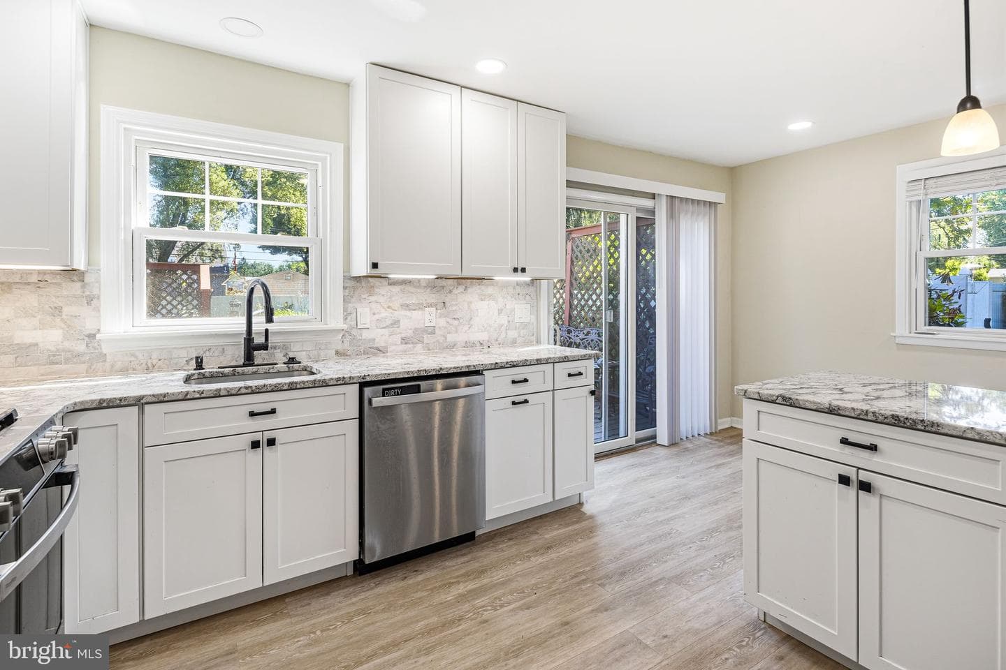 234 Arundel Avenue photo 8