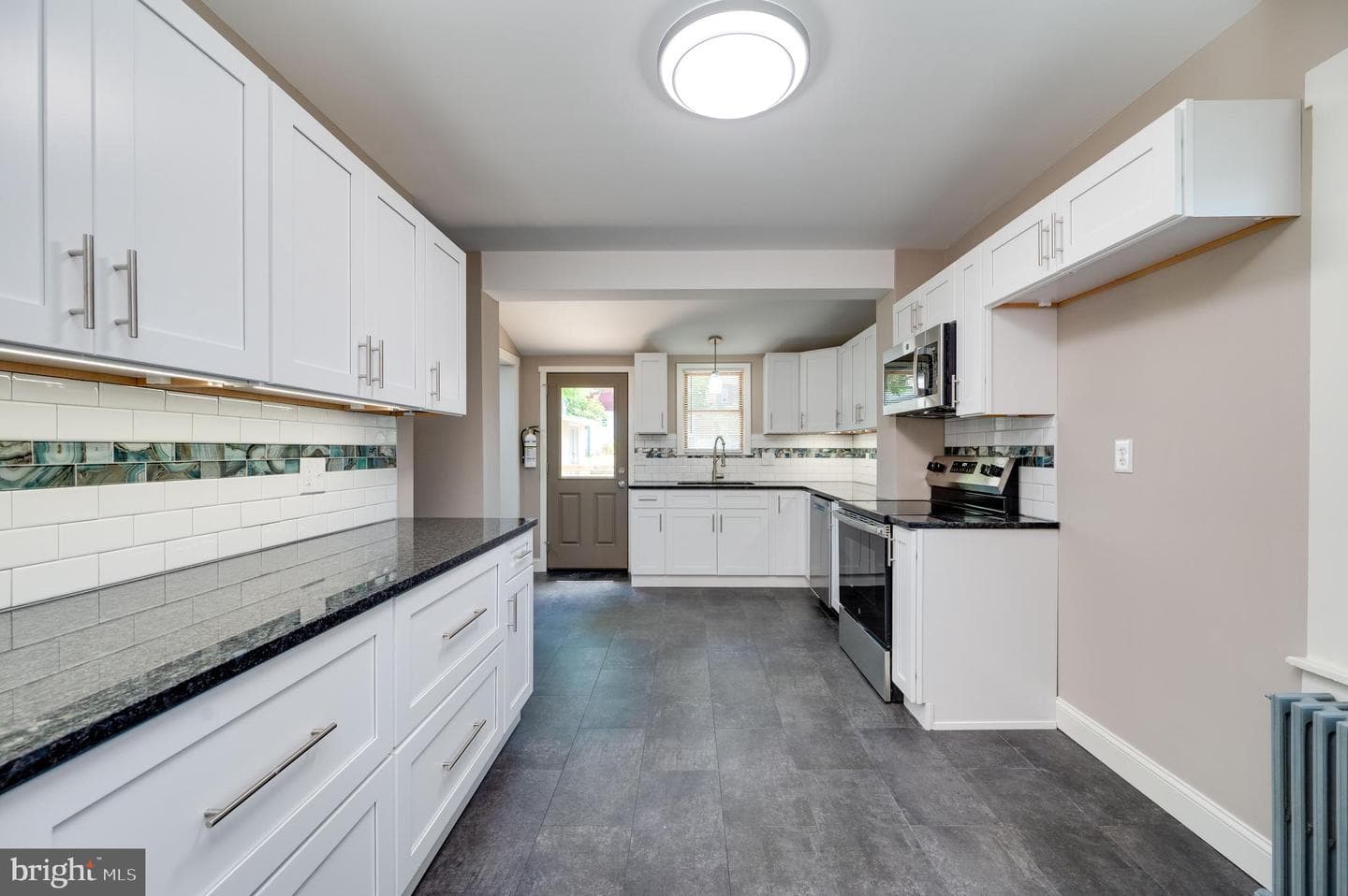 662 Spruce Street photo 16