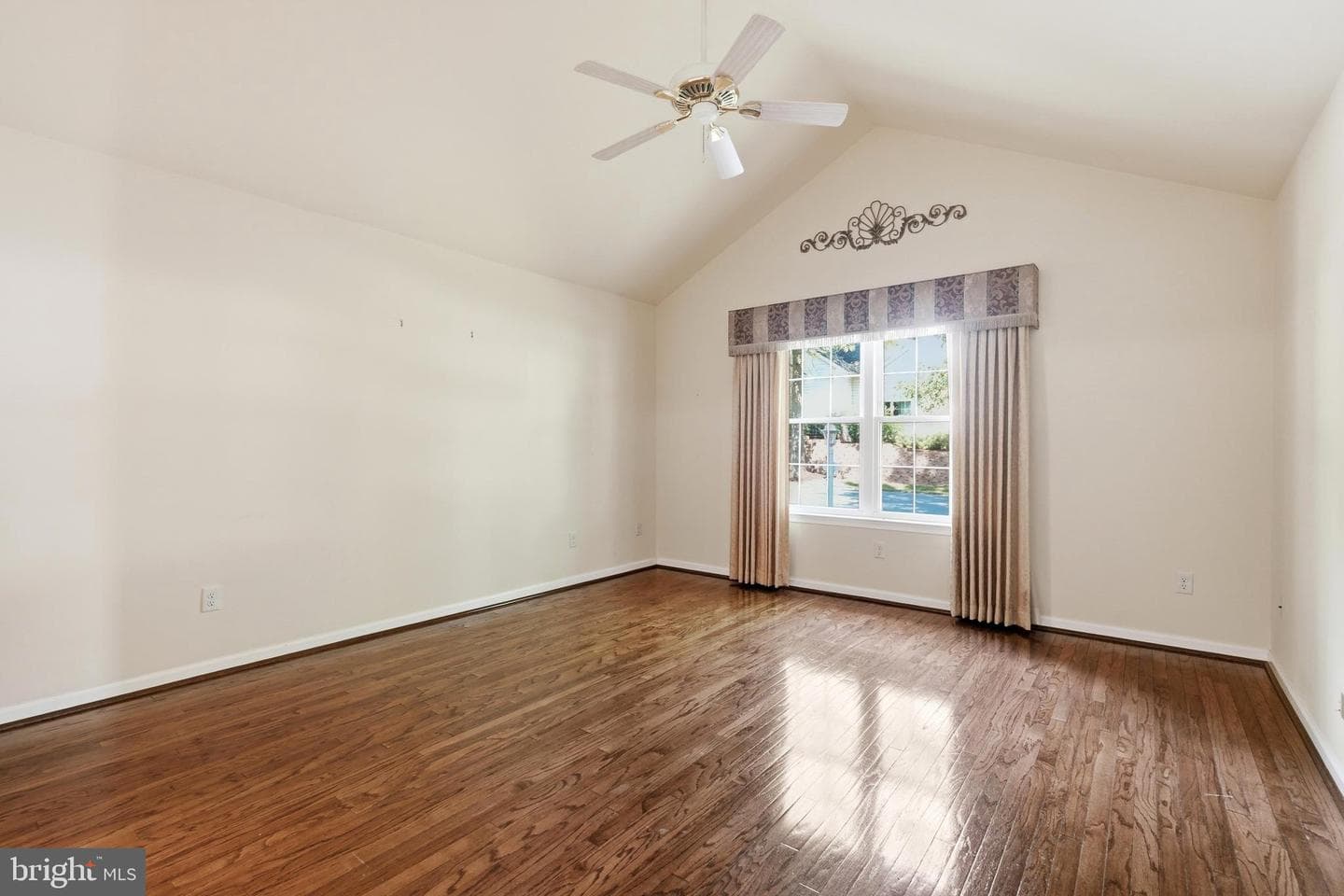 185 Lions Gate Circle photo 16