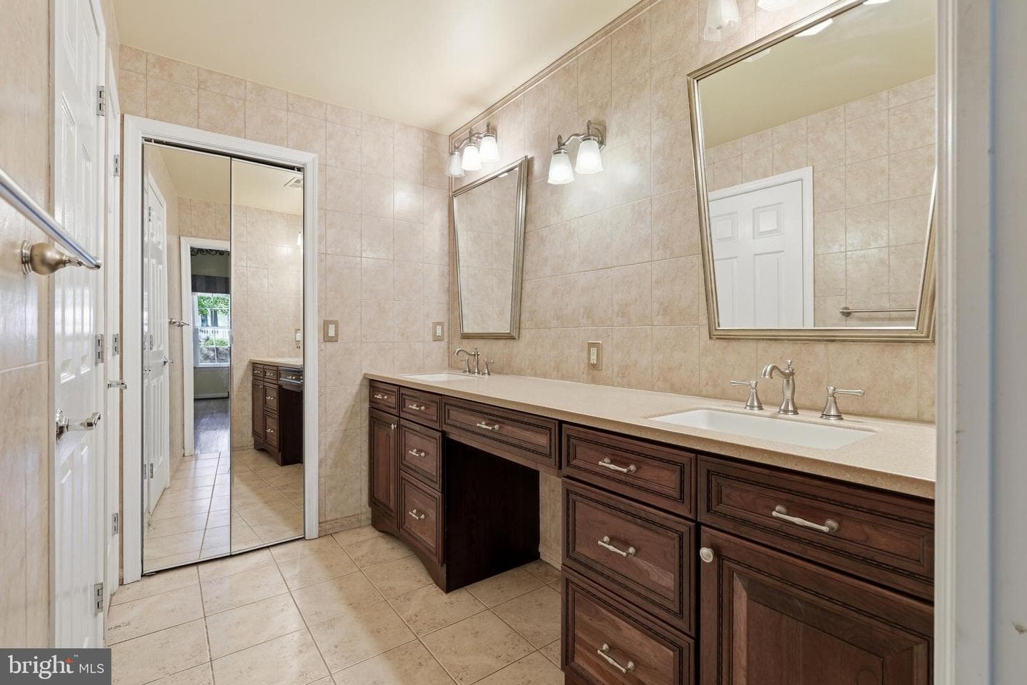185 Lions Gate Circle photo 18