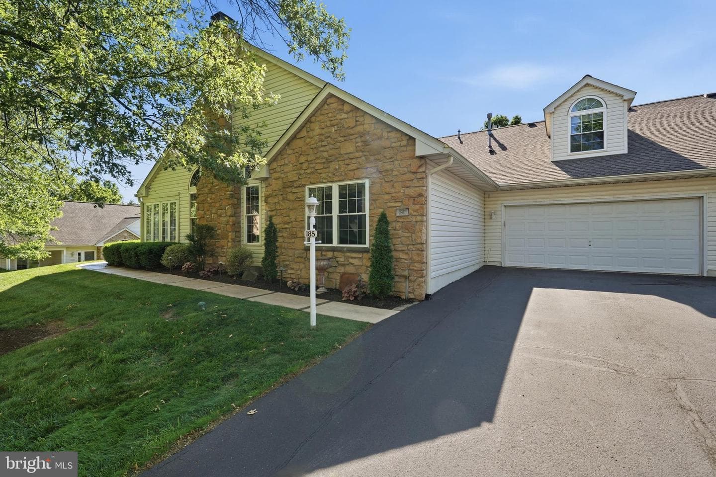 185 Lions Gate Circle photo 4