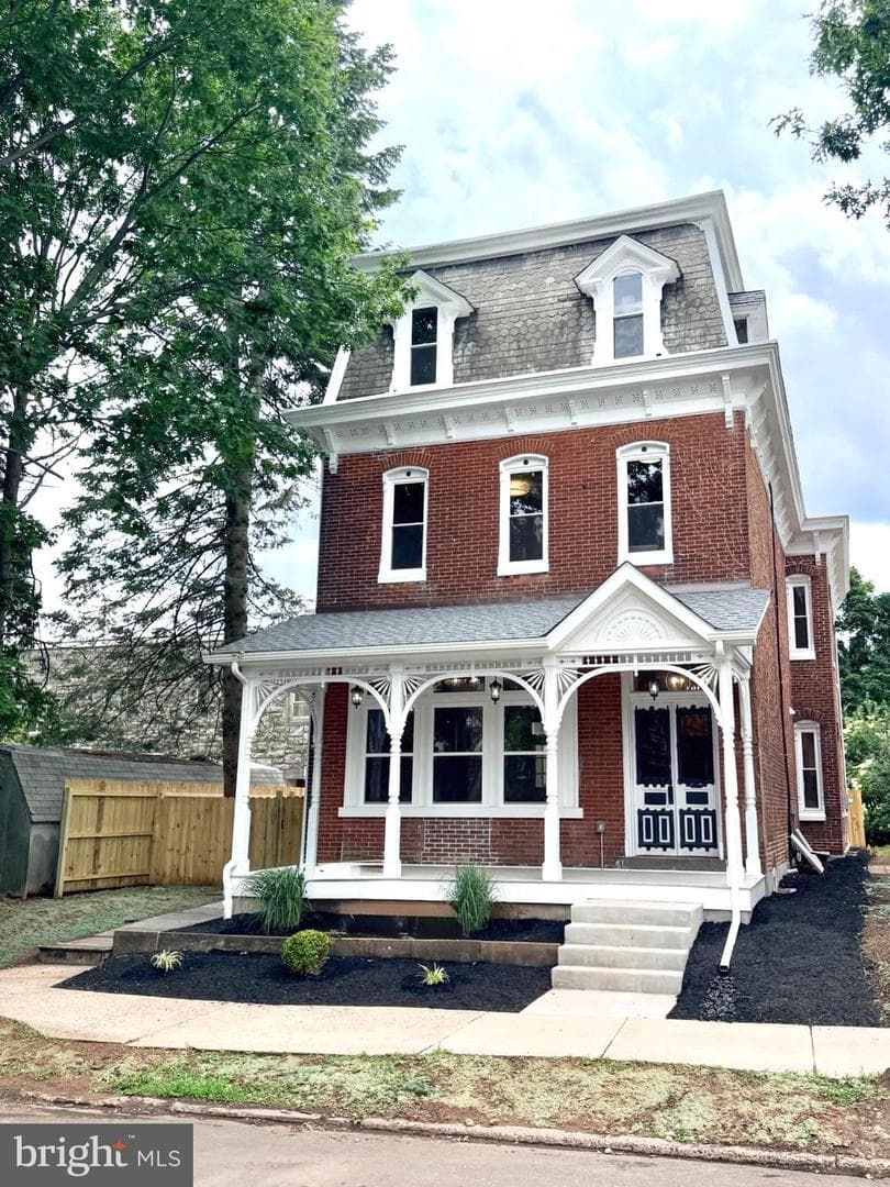 1040 E High St, Pottstown