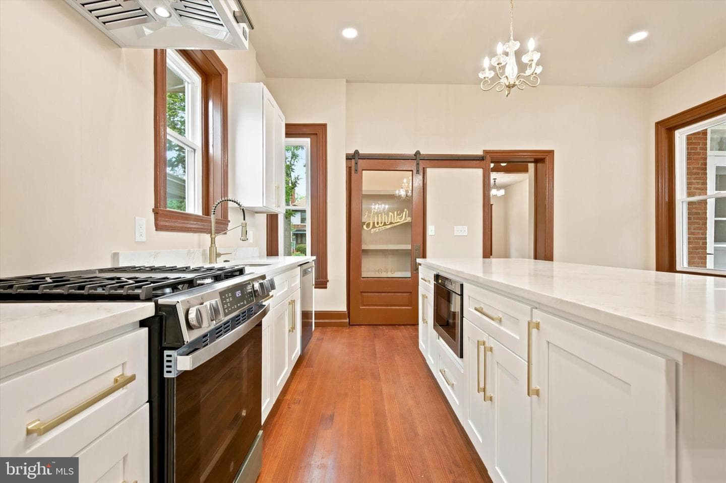 1040 E High Street photo 11