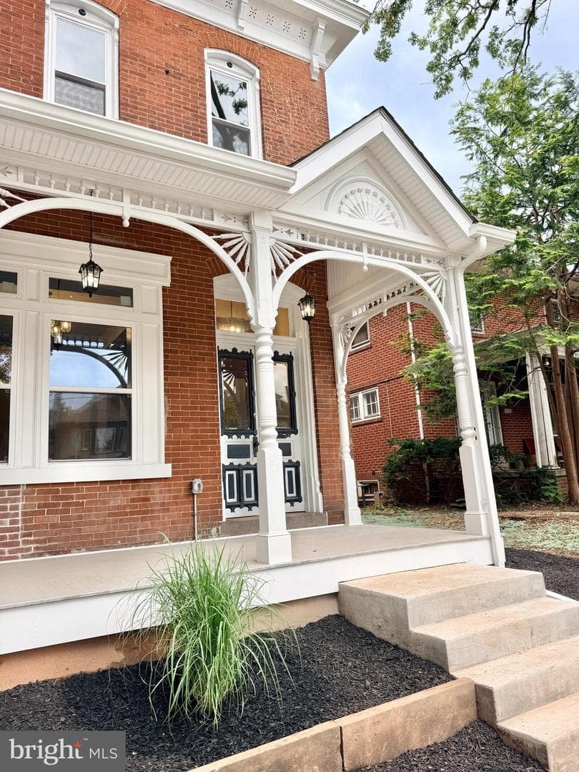 1040 E High St, Pottstown