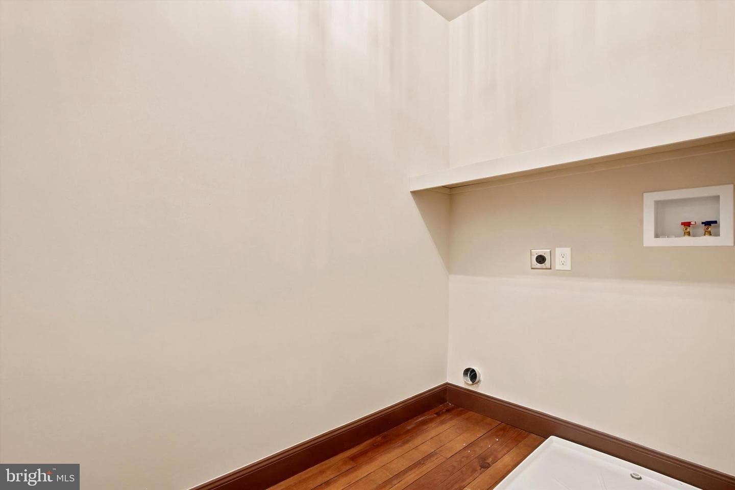 1040 E High Street photo 26