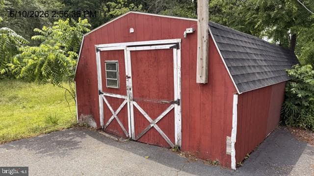 2060 Adams Road photo 4