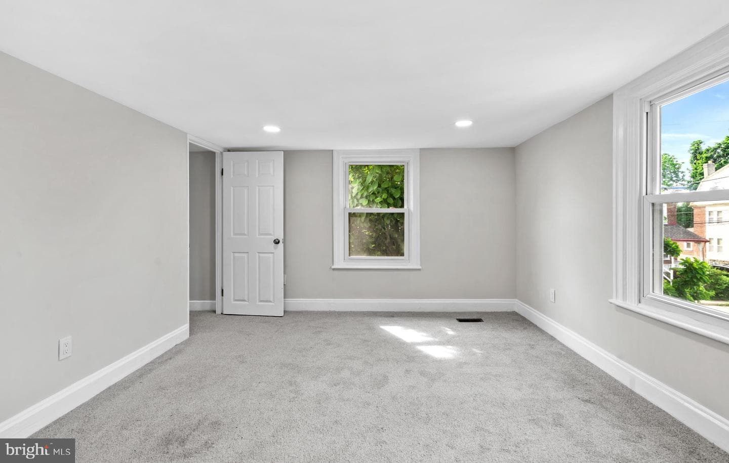 7312 Keenan Street photo 24
