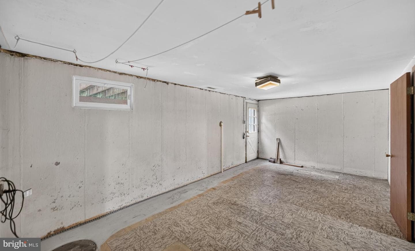 306 Livingston Court photo 33