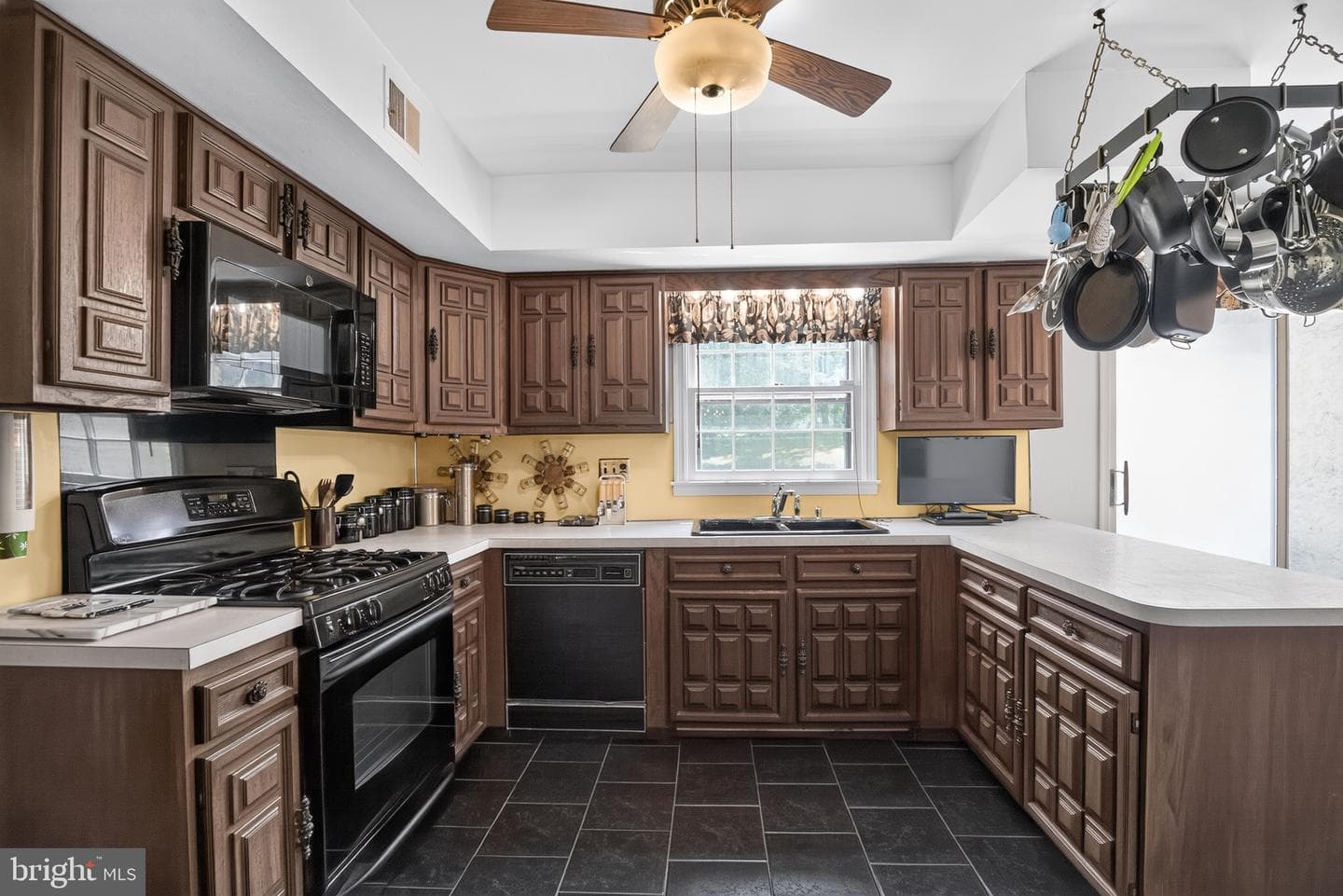 1429 Hopeland Road photo 12