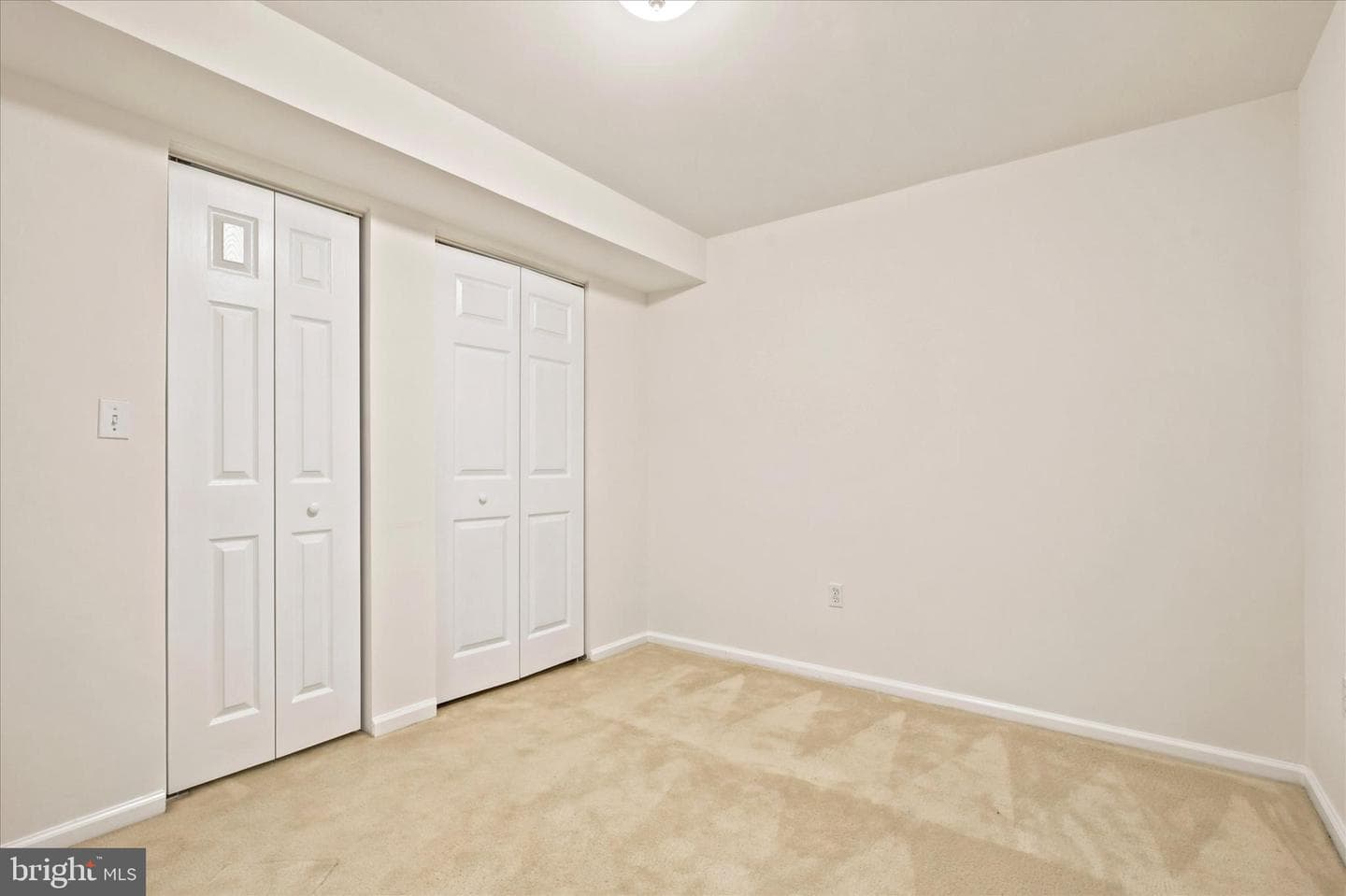 171 Vernon Court photo 27