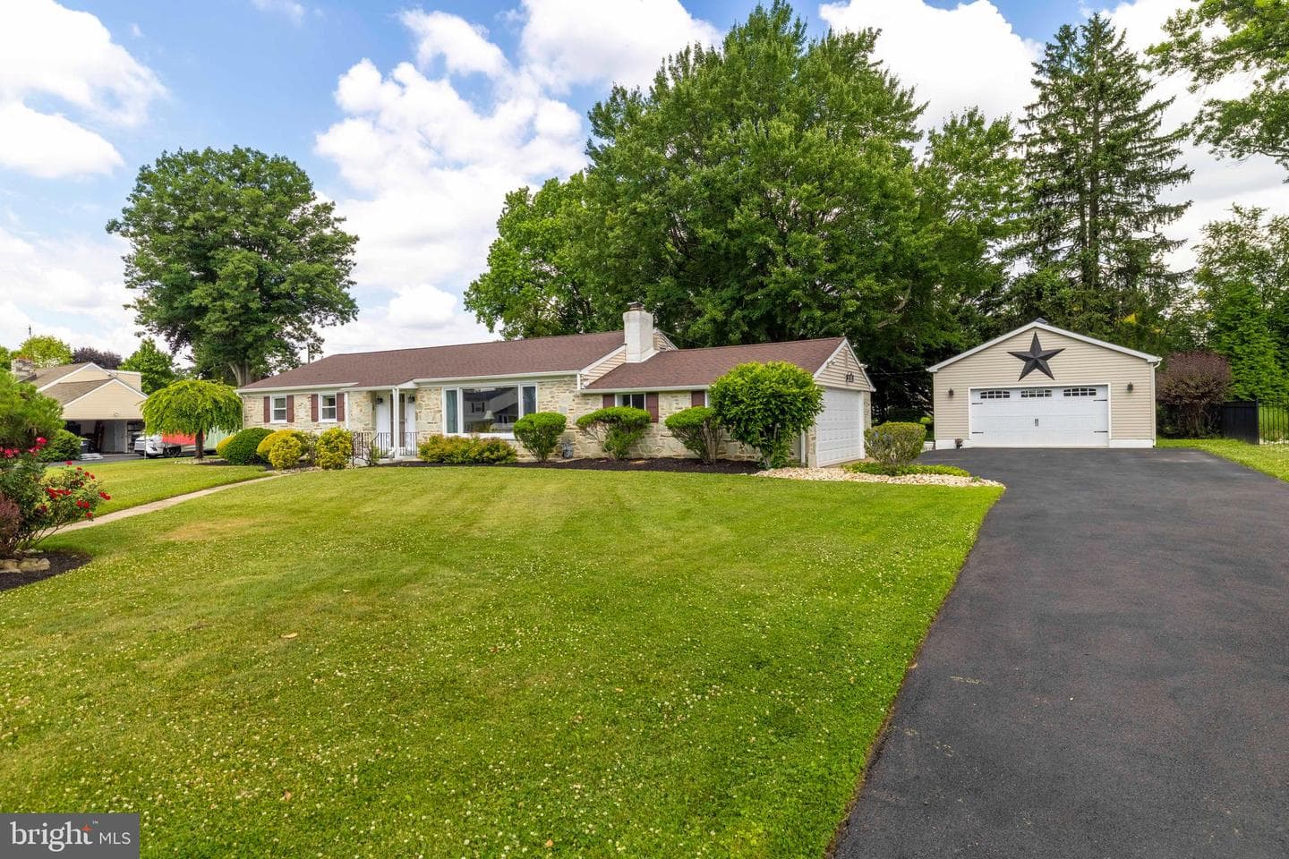 3882 Whitman Road photo 3