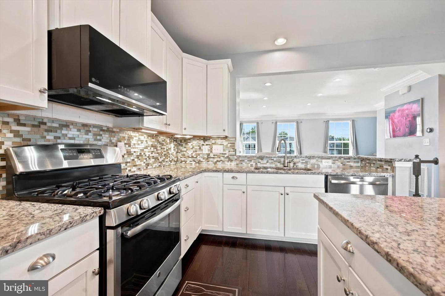 175 Tulip Lane photo 8