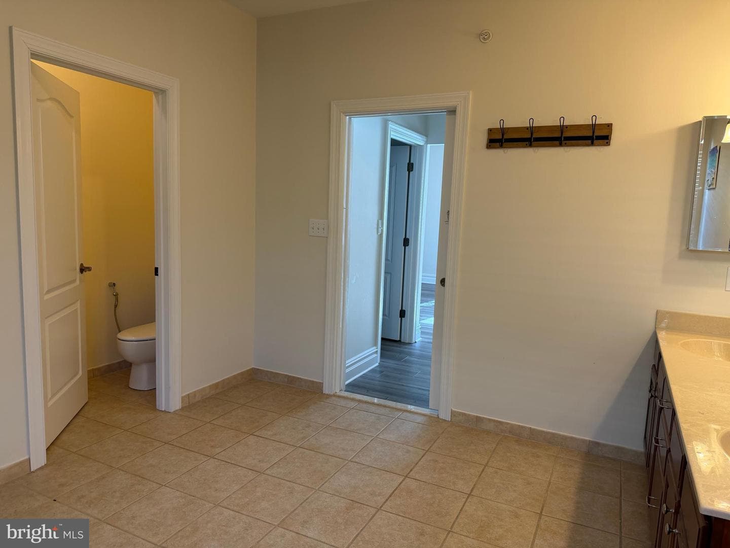 25 Breyer Court #25-E photo 41