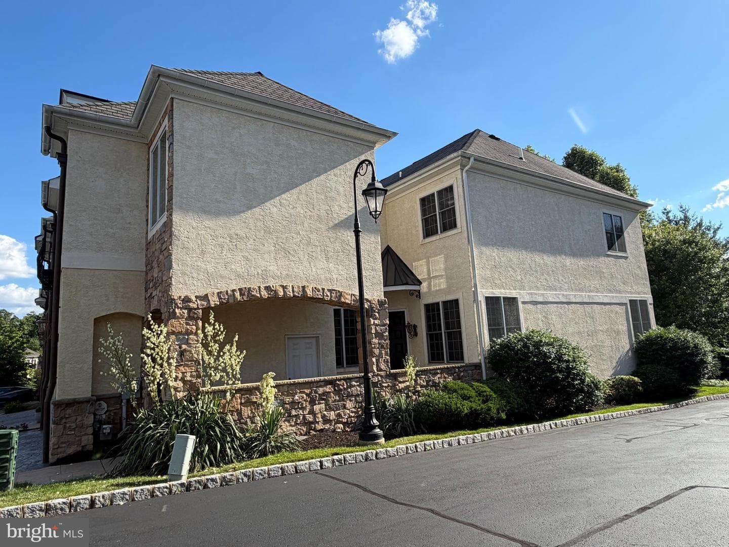 25 Breyer Court #25-E photo 6