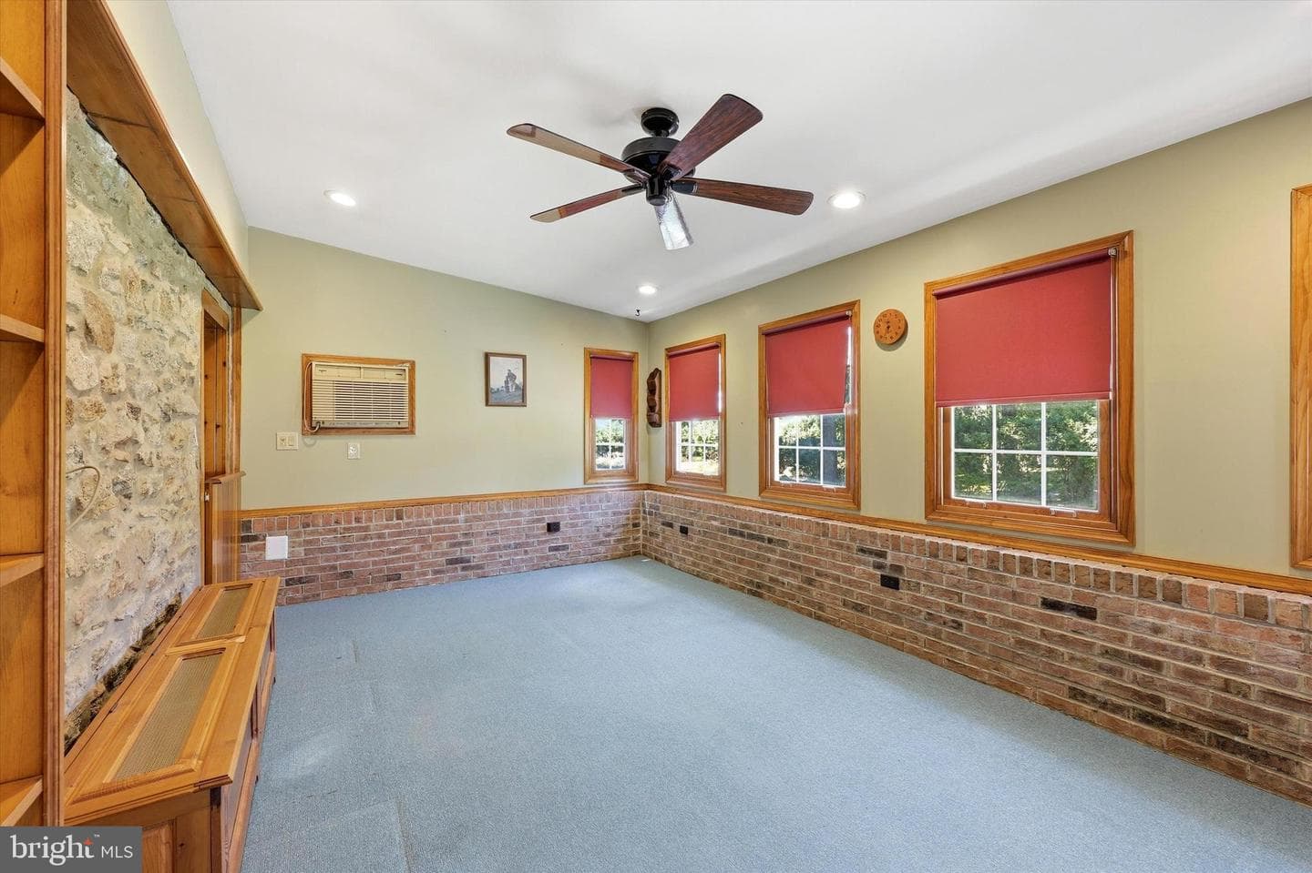 1437 Byberry Road photo 12