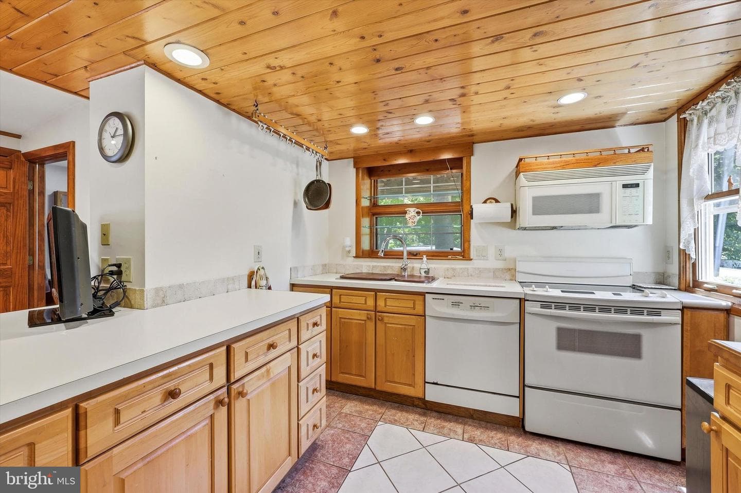 1437 Byberry Road photo 19