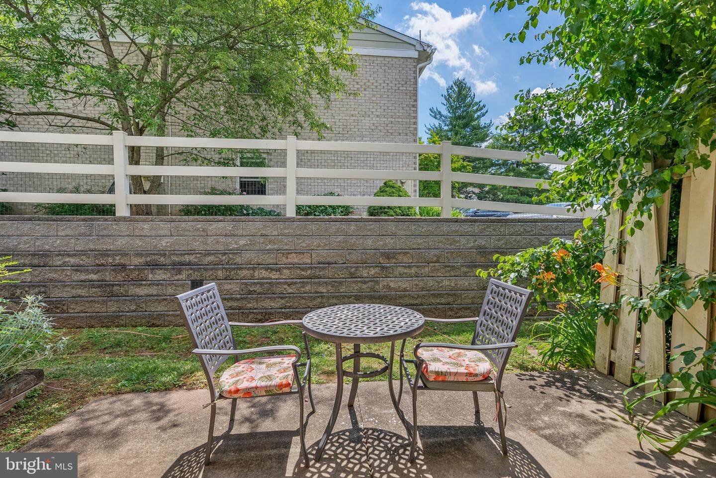 104 Hampstead Drive photo 27