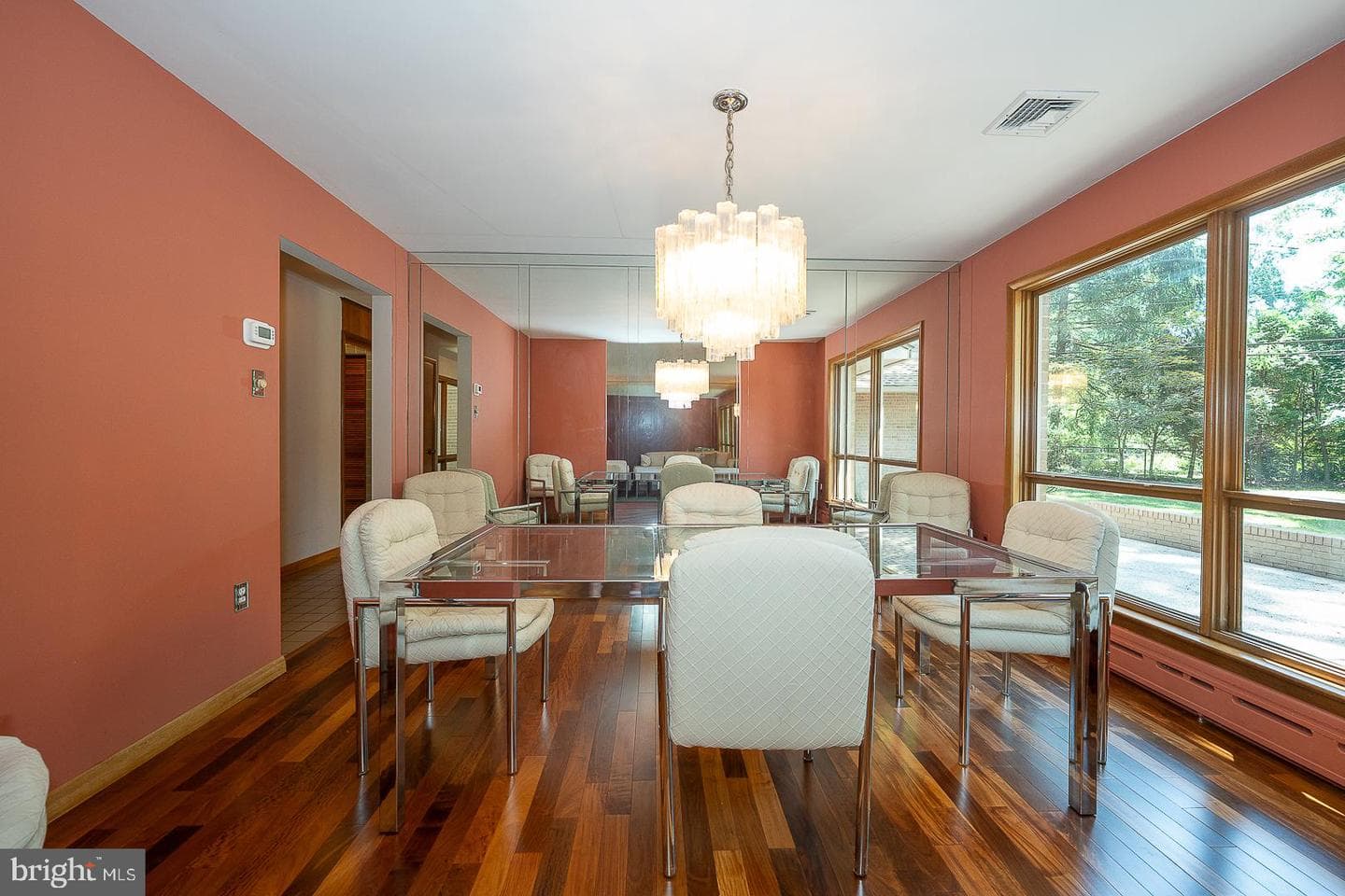 696 Forest Road photo 10