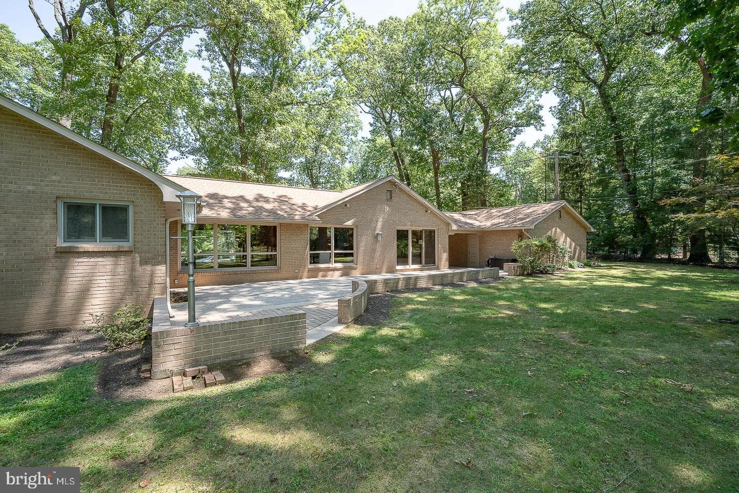696 Forest Road photo 46