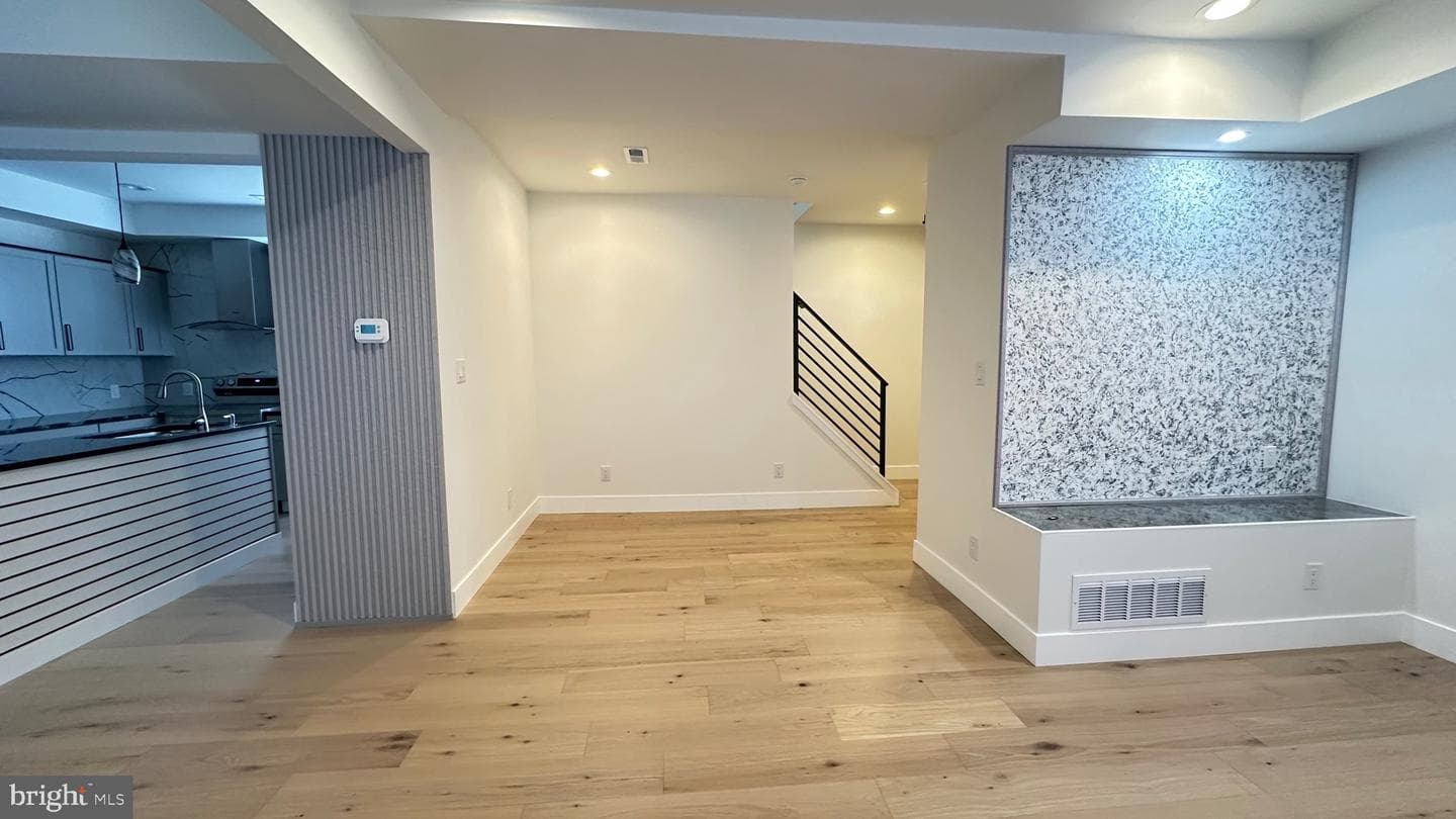 1700 Beech Avenue photo 32