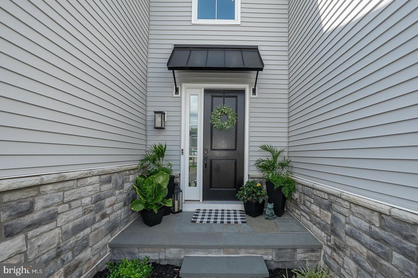 673 Levering Street photo 3