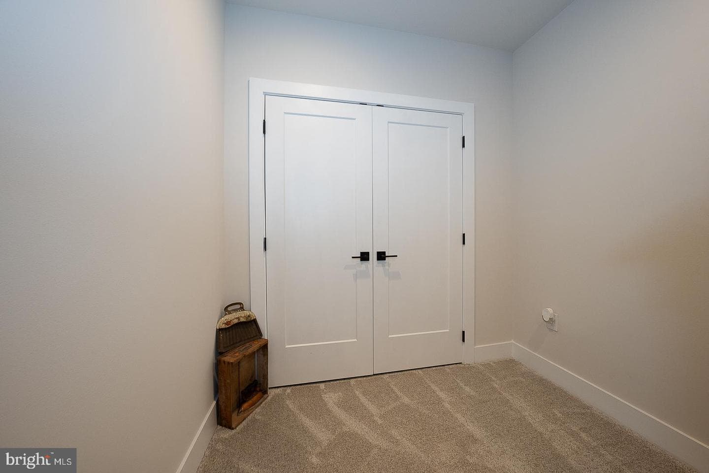 673 Levering Street photo 73