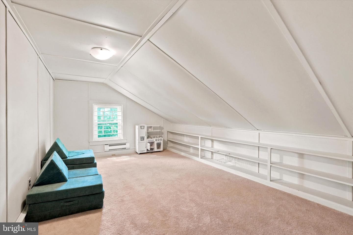 8 Hewett Road photo 16