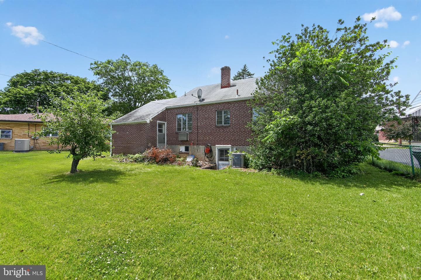 998 Park Drive photo 19
