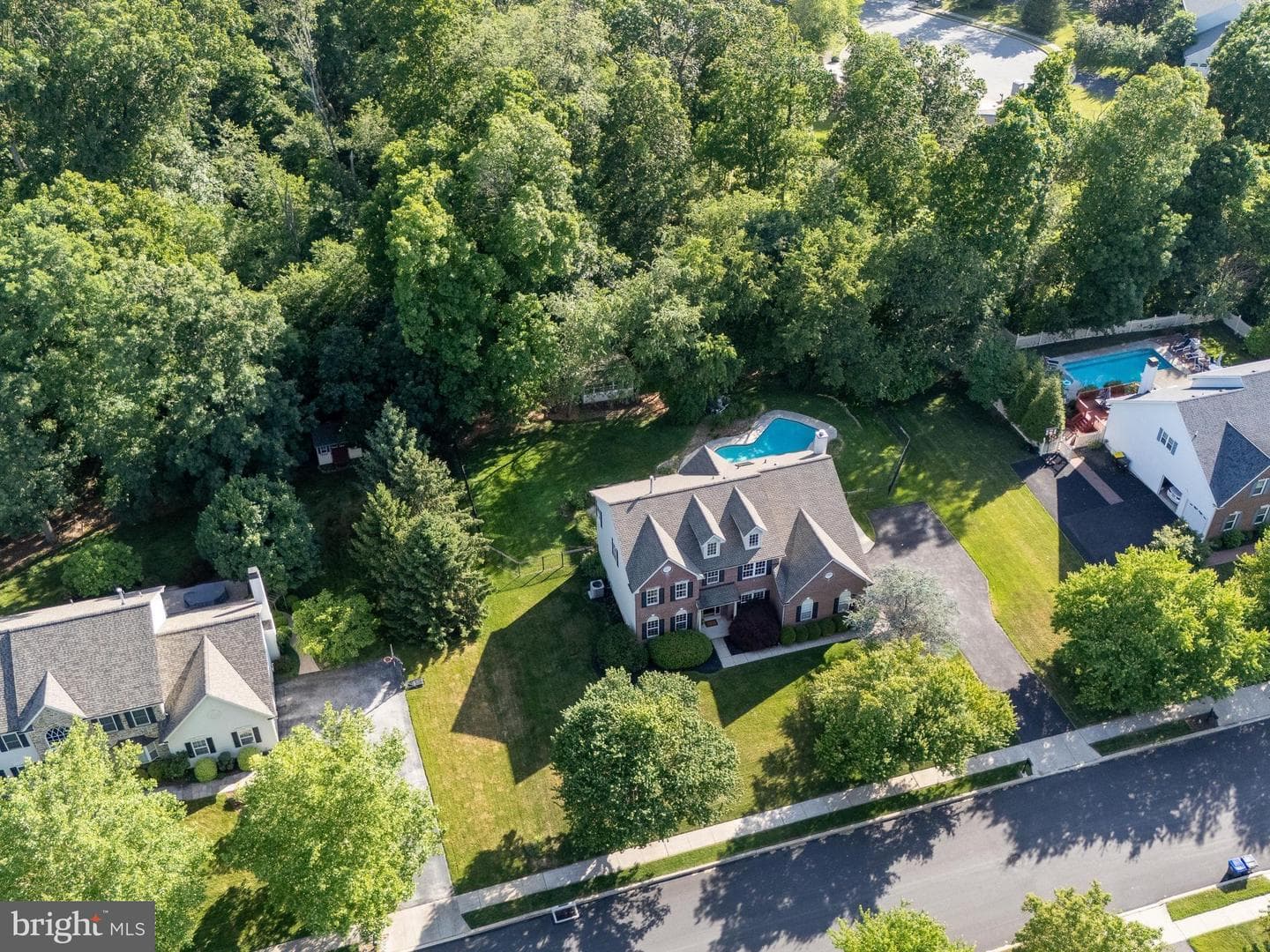 111 Knoll Drive photo 11