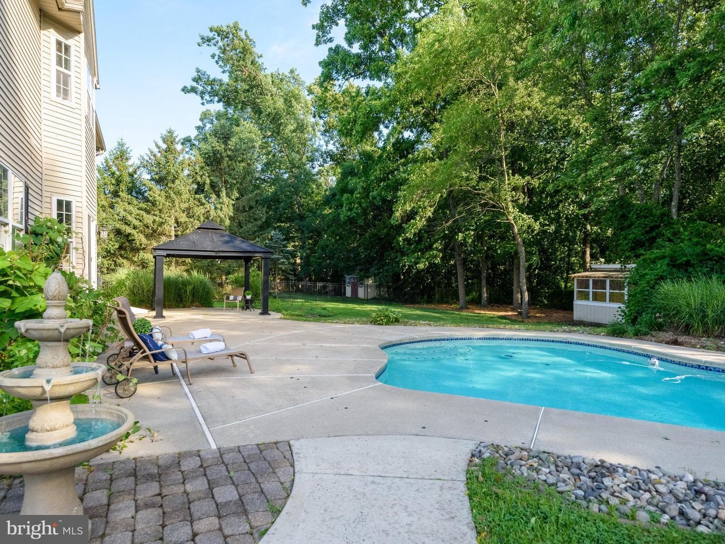 111 Knoll Drive photo 66