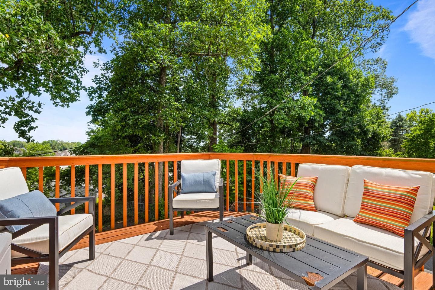 220 Walnut Lane photo 3