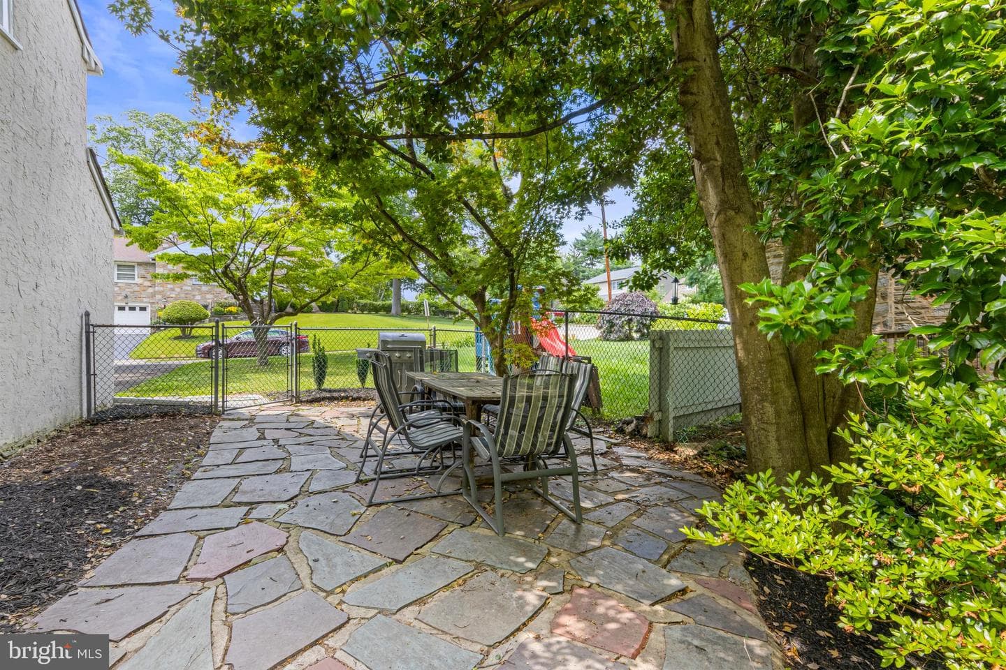 220 Walnut Lane photo 34