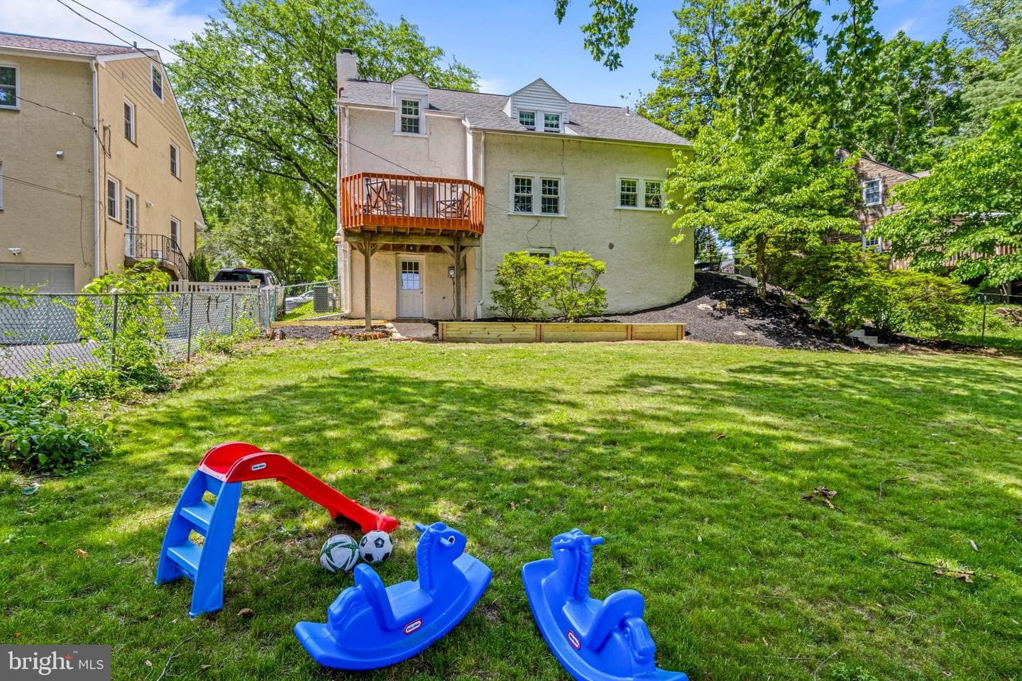 220 Walnut Lane photo 4